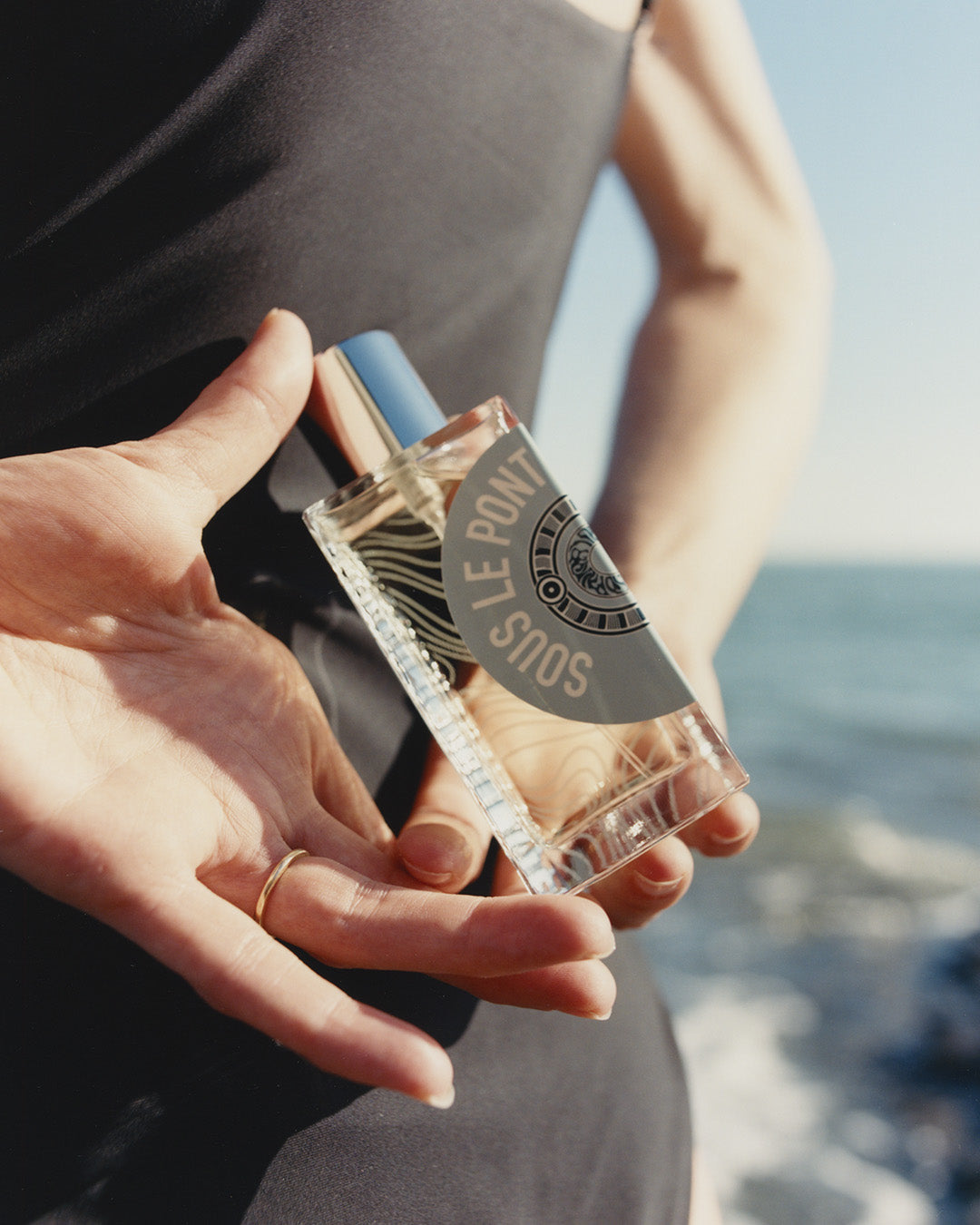 SOUS LE PONT MIRABEAU – Etat Libre d'Orange